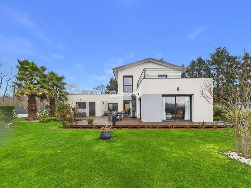 Maison - 186 m² - 5 pièces