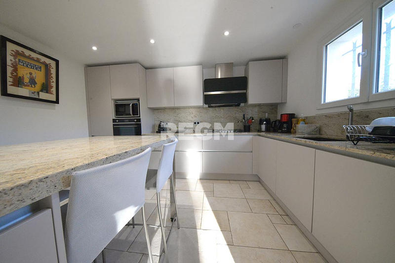 Maison - 105 m² - 3 pièces