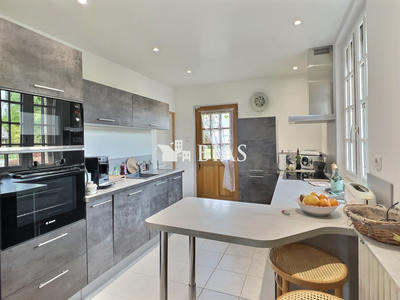 Maison - 143 m² - 5 pièces