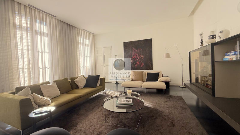 Appartement - 358 m² - 9 pièces