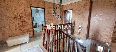 Maison - 191 m² - 8 pièces