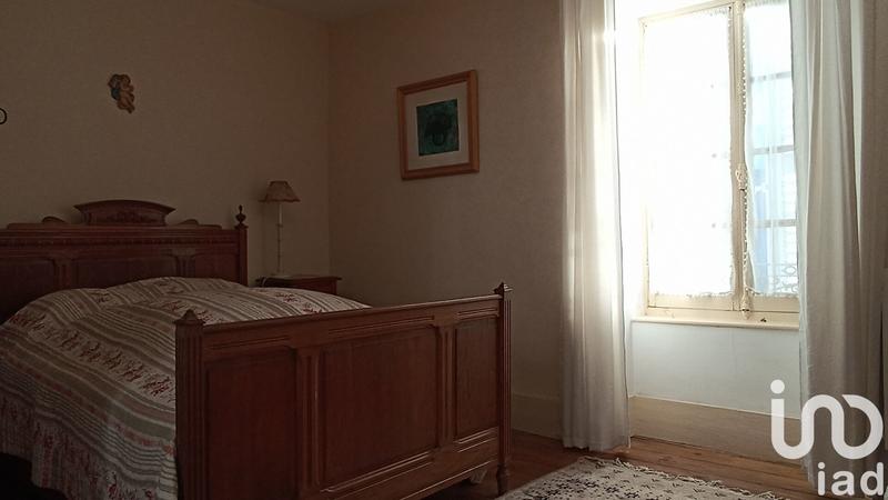 Maison - 330 m² - 8 pièces