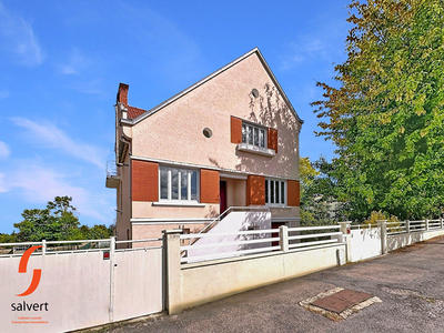 Maison - 141 m² - 6 pièces