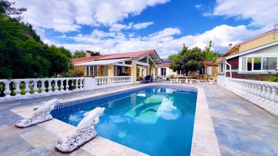 Maison - 300 m² - 9 pièces