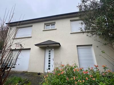 Maison - 135 m² - 6 pièces