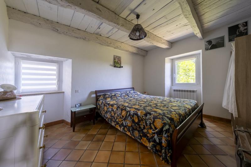 Maison - 232 m² - 7 pièces