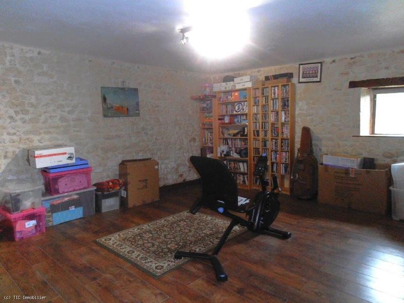 Maison en pierre - 305 m² - 10 pièces