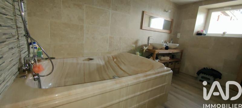 Maison - 186 m² - 8 pièces