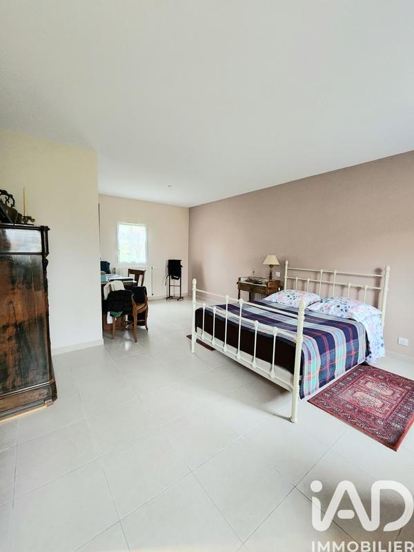 Maison - 223 m² - 5 pièces