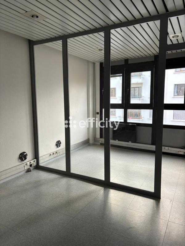 Bureau - 156 m² - 8 pièces