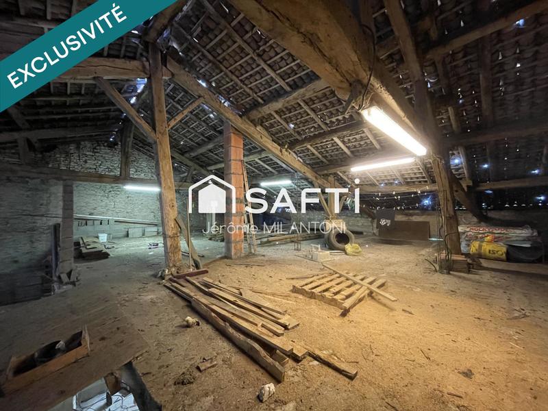 Maison - 250 m² - 2 pièces