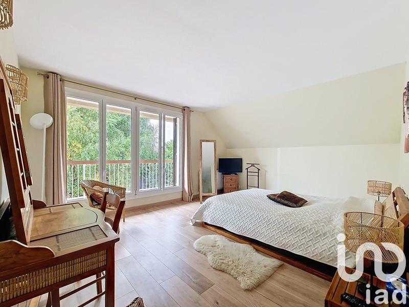 Maison - 235 m² - 8 pièces