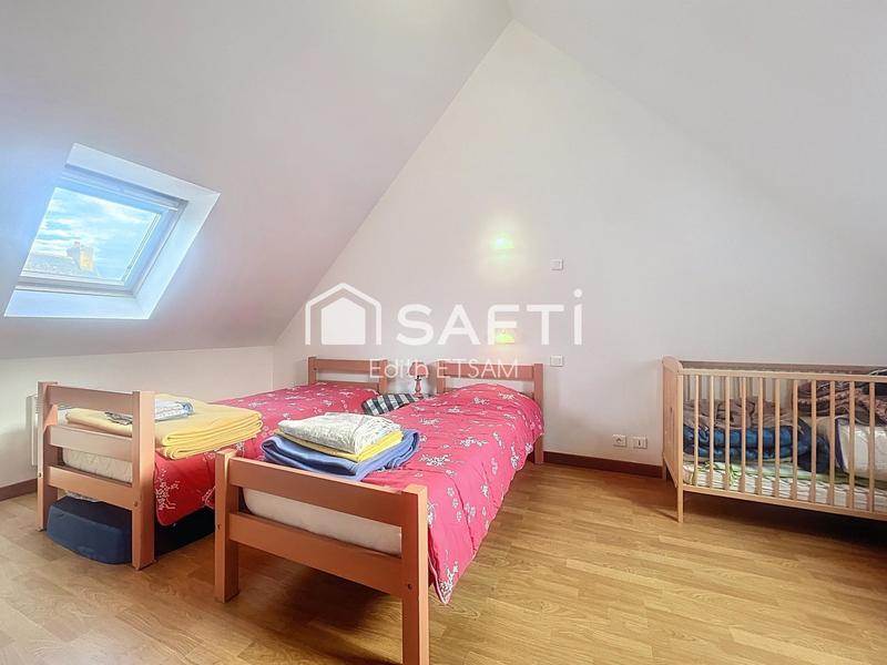 Maison - 95 m² - 5 pièces