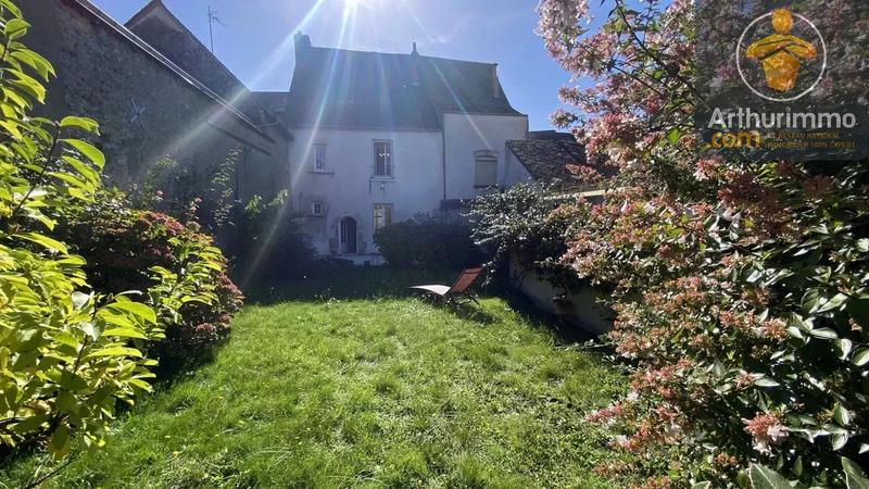 Maison - 343 m² - 12 pièces