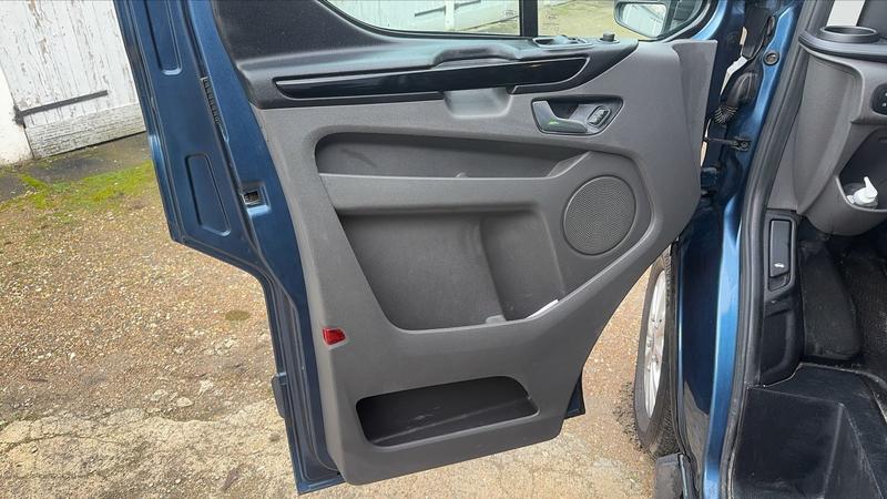 Ford Transit Custom Fourgon Vu 2.0 EcoBlue 130 Selectshift 6