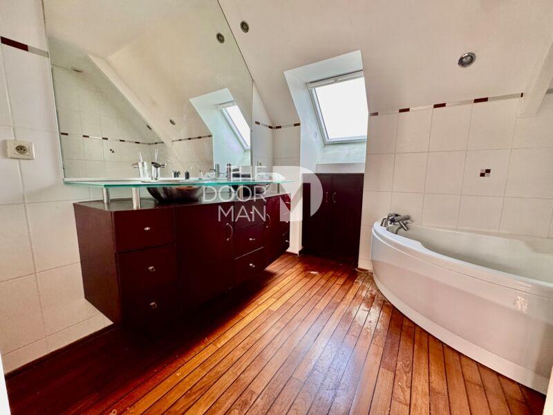 Maison - 140 m² - 6 pièces