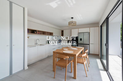 Appartement - 111 m² - 4 pièces