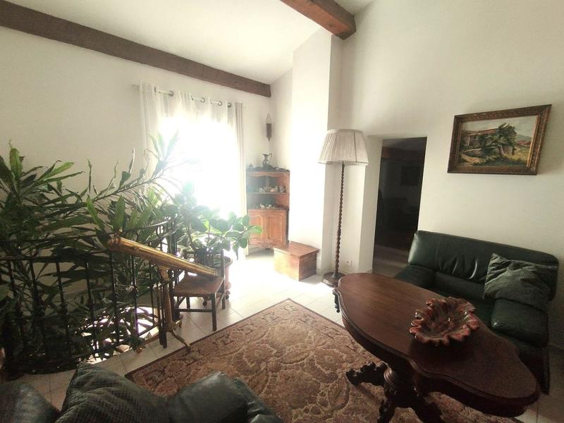 Maison - 260 m² - 8 pièces