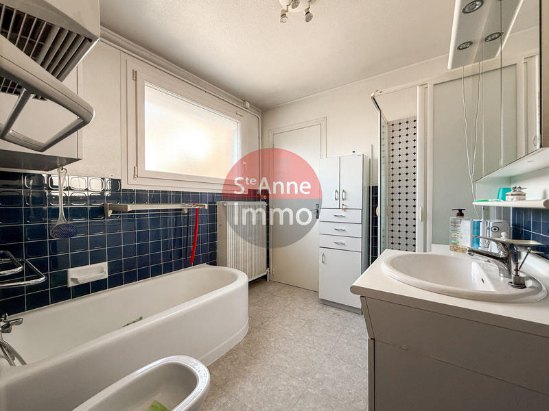 Maison - 203 m² - 7 pièces