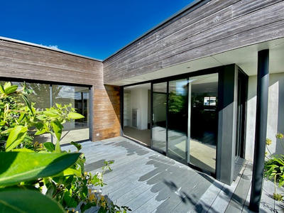 Maison - 102 m² - 4 pièces