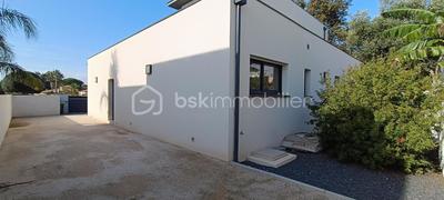 Maison - 121 m² - 5 pièces