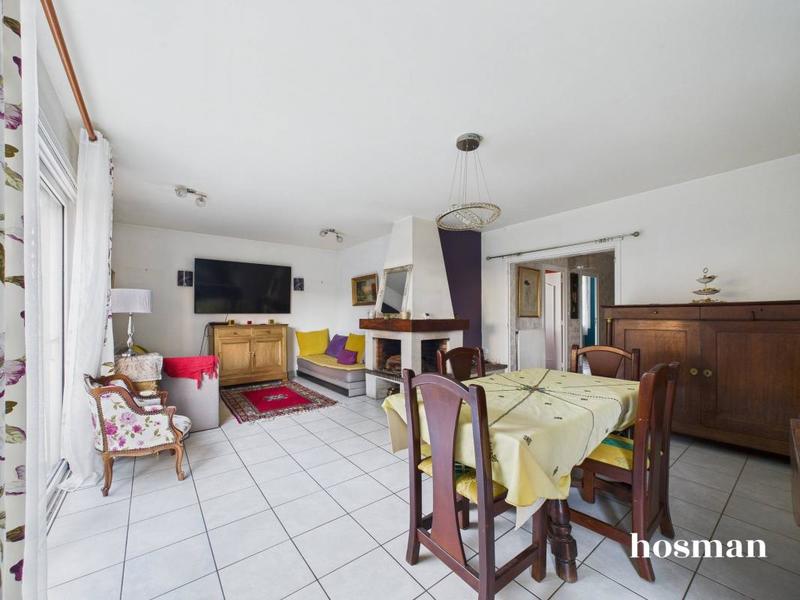 Maison - 150 m² - 8 pièces