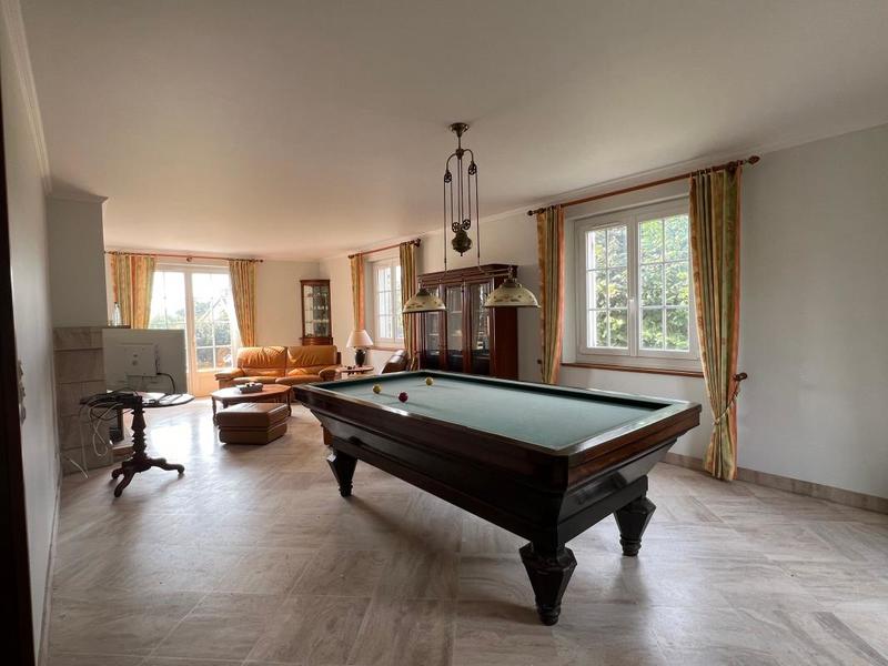 Maison - 233 m² - 7 pièces