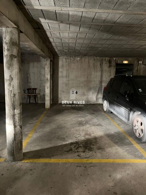 Parking / Garage - 14 m²