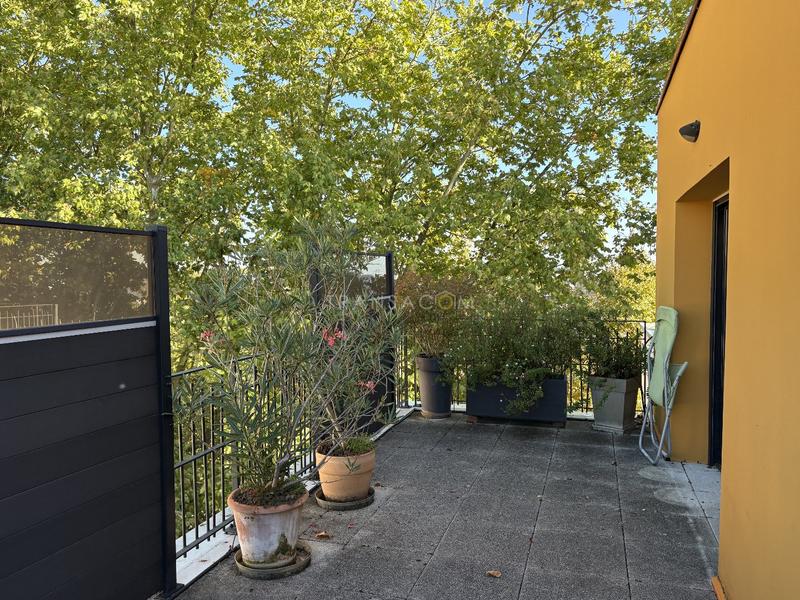 Appartement - 84 m² - 3 pièces