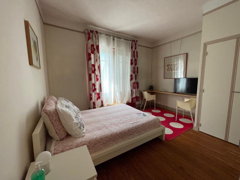 Maison - 230 m² - 9 pièces