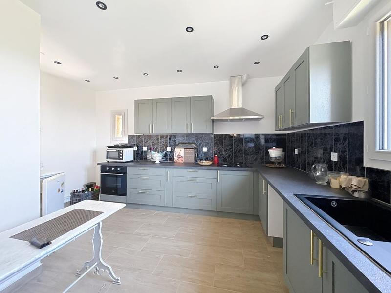 Maison - 132 m² - 4 pièces