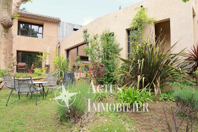 Maison - 182 m² - 6 pièces