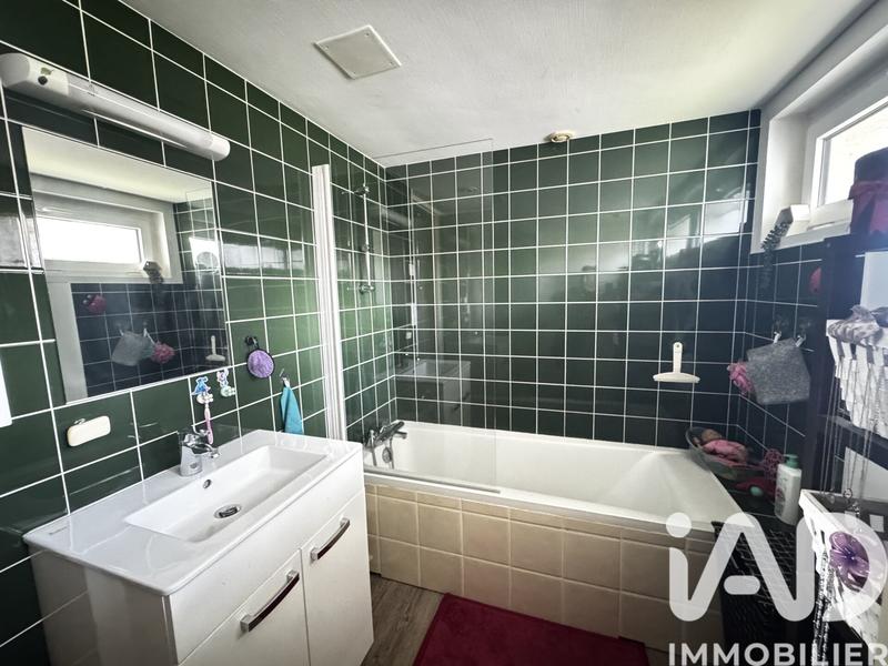 Maison - 136 m² - 6 pièces