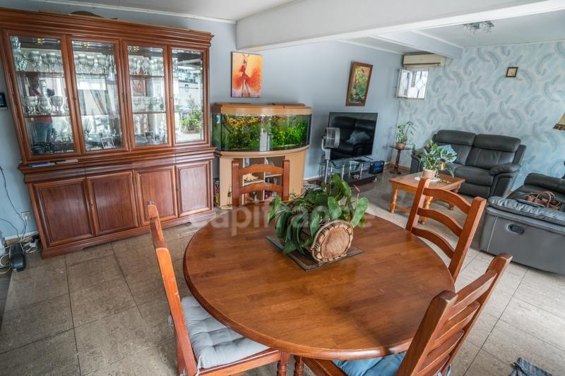 Villa - 257 m² - 10 pièces