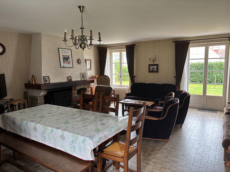 Maison - 250 m² - 12 pièces