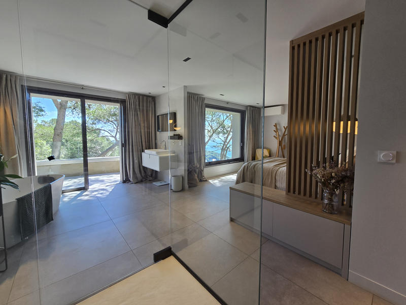 Maison - 280 m² - 8 pièces