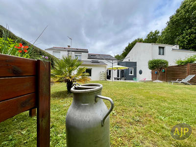 Maison - 139 m² - 7 pièces