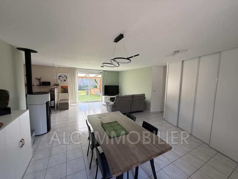 Maison - 90 m² - 5 pièces