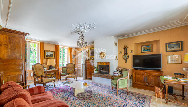 Maison ancienne - 300 m² - 9 pièces