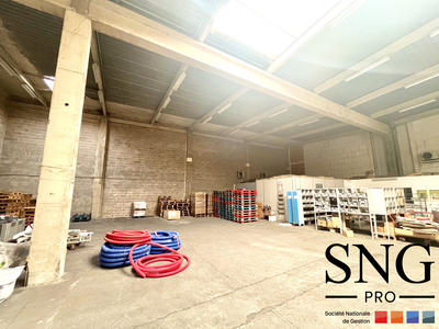 Entrepôt - 446 m²