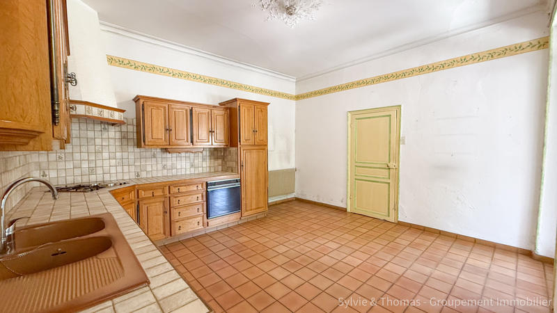 Maison - 200 m² - 6 pièces