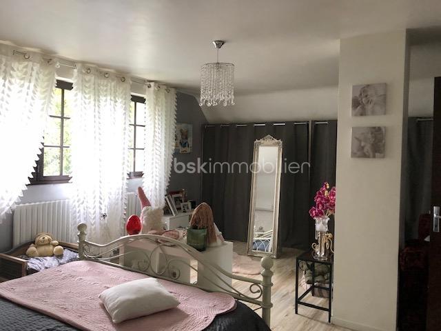 Maison - 171 m² - 6 pièces