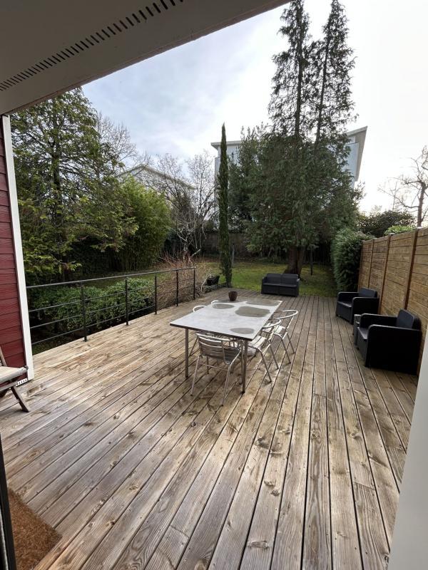 Maison - 212 m² - 7 pièces