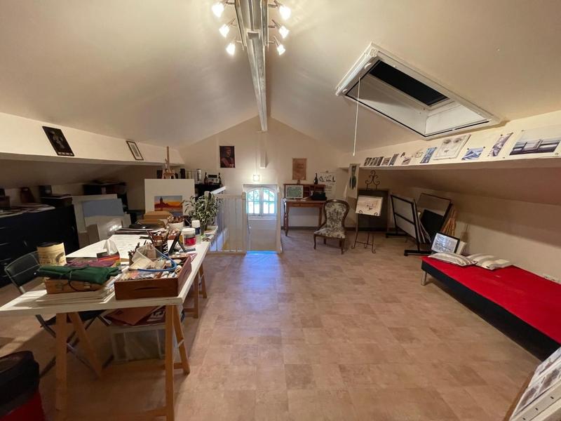 Maison - 250 m² - 7 pièces