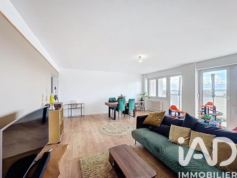 Appartement - 100 m² - 5 pièces