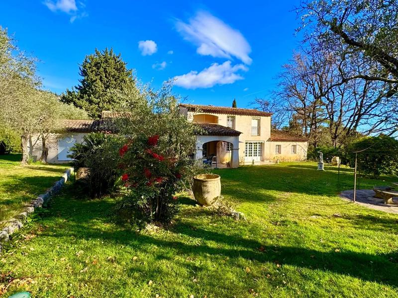 Villa - 280 m² - 5 pièces