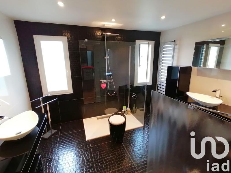 Maison - 151 m² - 5 pièces