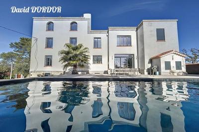 Villa - 324 m² - 6 pièces