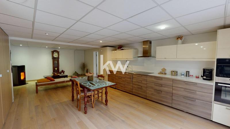 Maison - 178 m² - 6 pièces