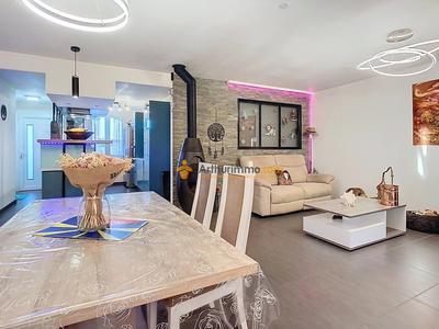 Maison - 85 m² - 3 pièces